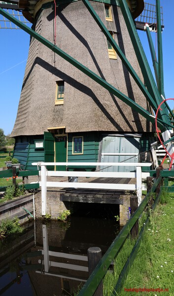 Molen op een brug