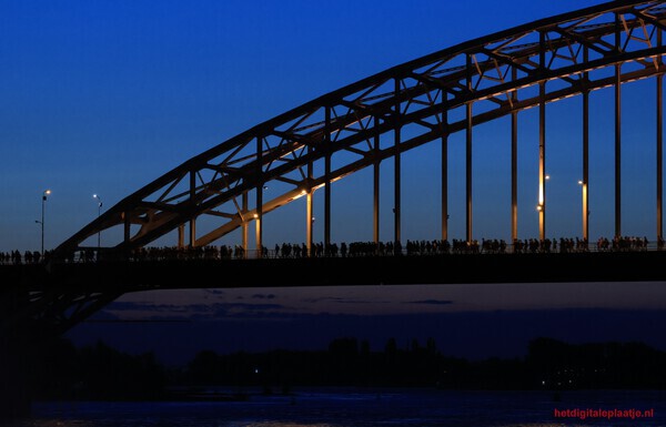 De Waalbrug in Nijmegen tijdens de 4daagse