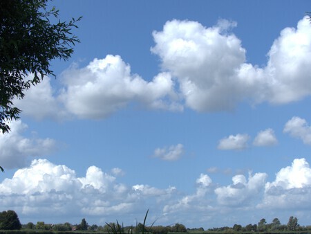 Wolken in Hollandslandschap