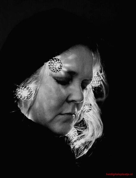 Tussen licht en leegte