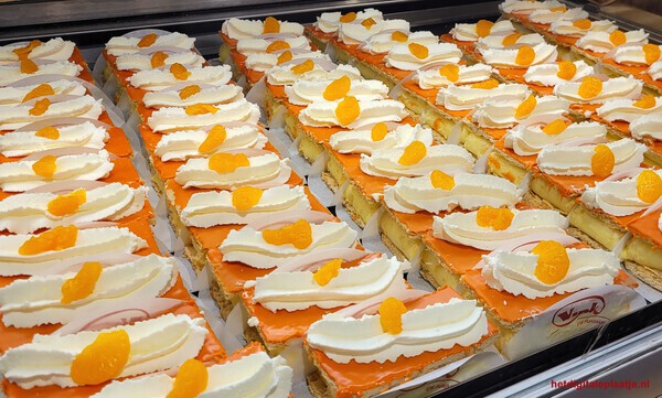 oranje tompoucen
