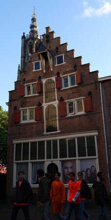 Trapgevel en oranje