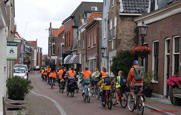 Rechts blijven rijden !!!